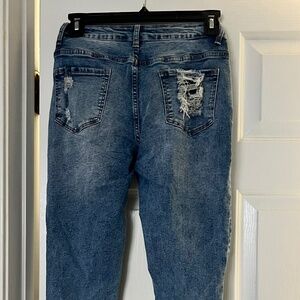 Forever 21 Vervet Distressed Skinny Jeans
